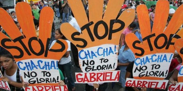 arroyo protest1_596_298.jpg